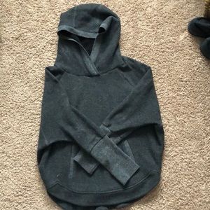 Alo yoga fleece pullover